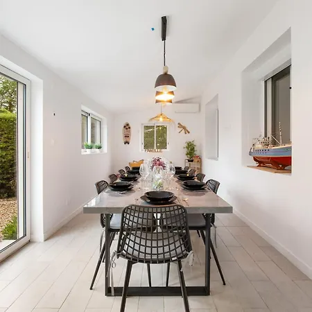 La Maison De Lecume Renovated Family House With Garden Agde