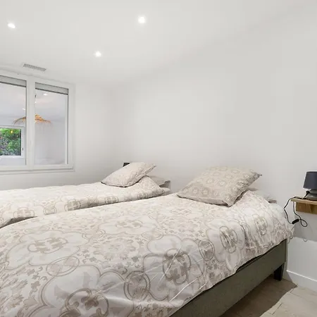 La Maison De Lecume Renovated Family House With Garden