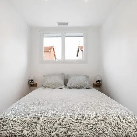 Semesterbostad La Maison De Lecume Renovated Family House With Garden
